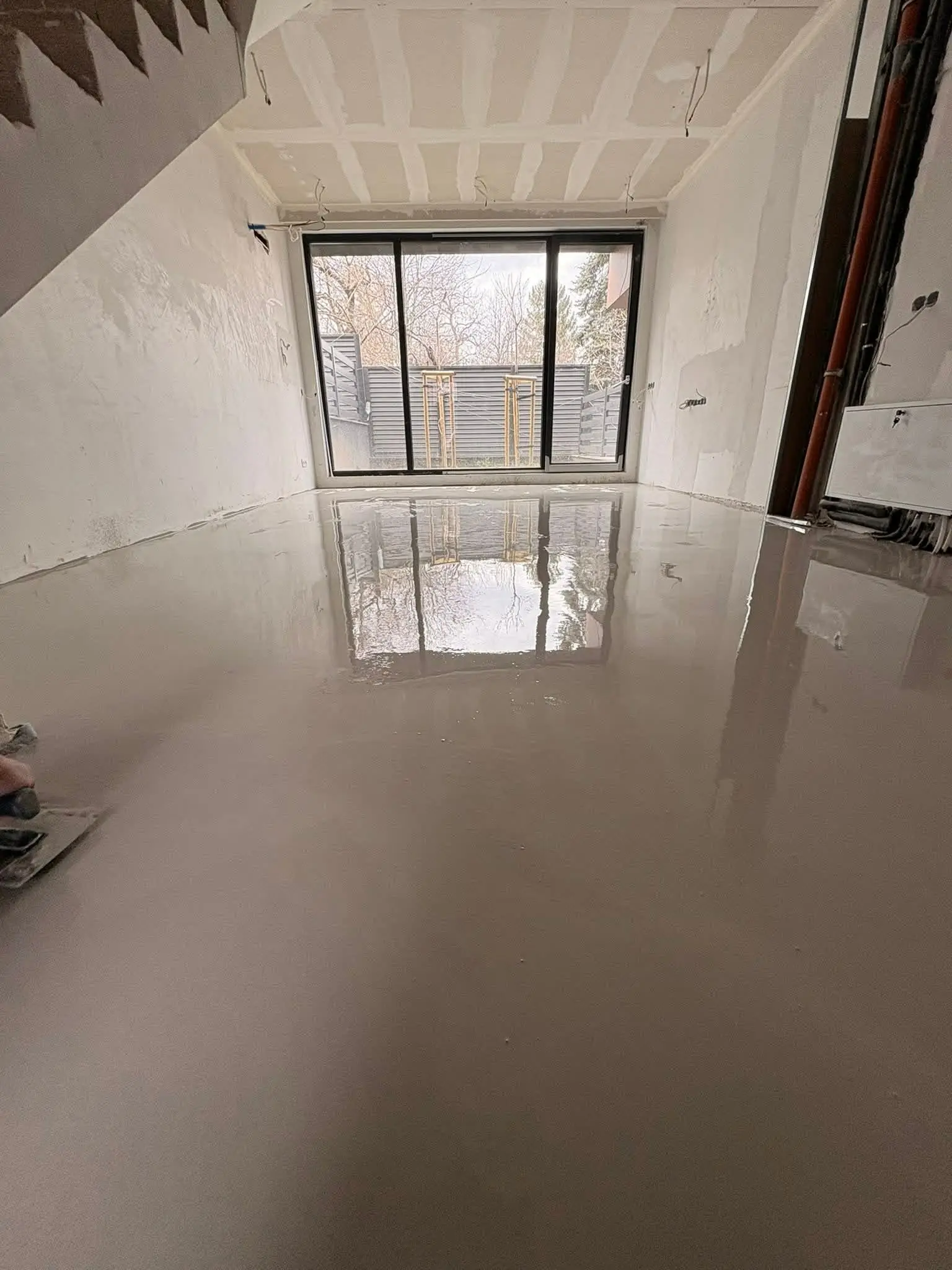 Изпълнена подова система за жилищен обект